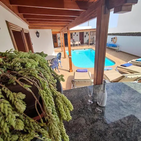 Mit Beheiztem Pool By Interhome Prázdninový dům *